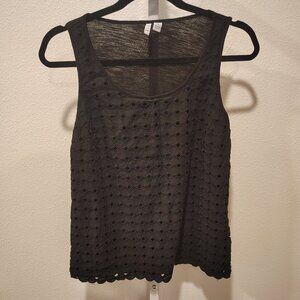 ELLE Women's Black Tank Top Size Medium Eyelet Pattern Scoop Neck Scalloped Edge
